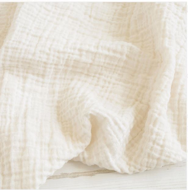 Classic Muslin Swaddle Ivory sugar + maple
